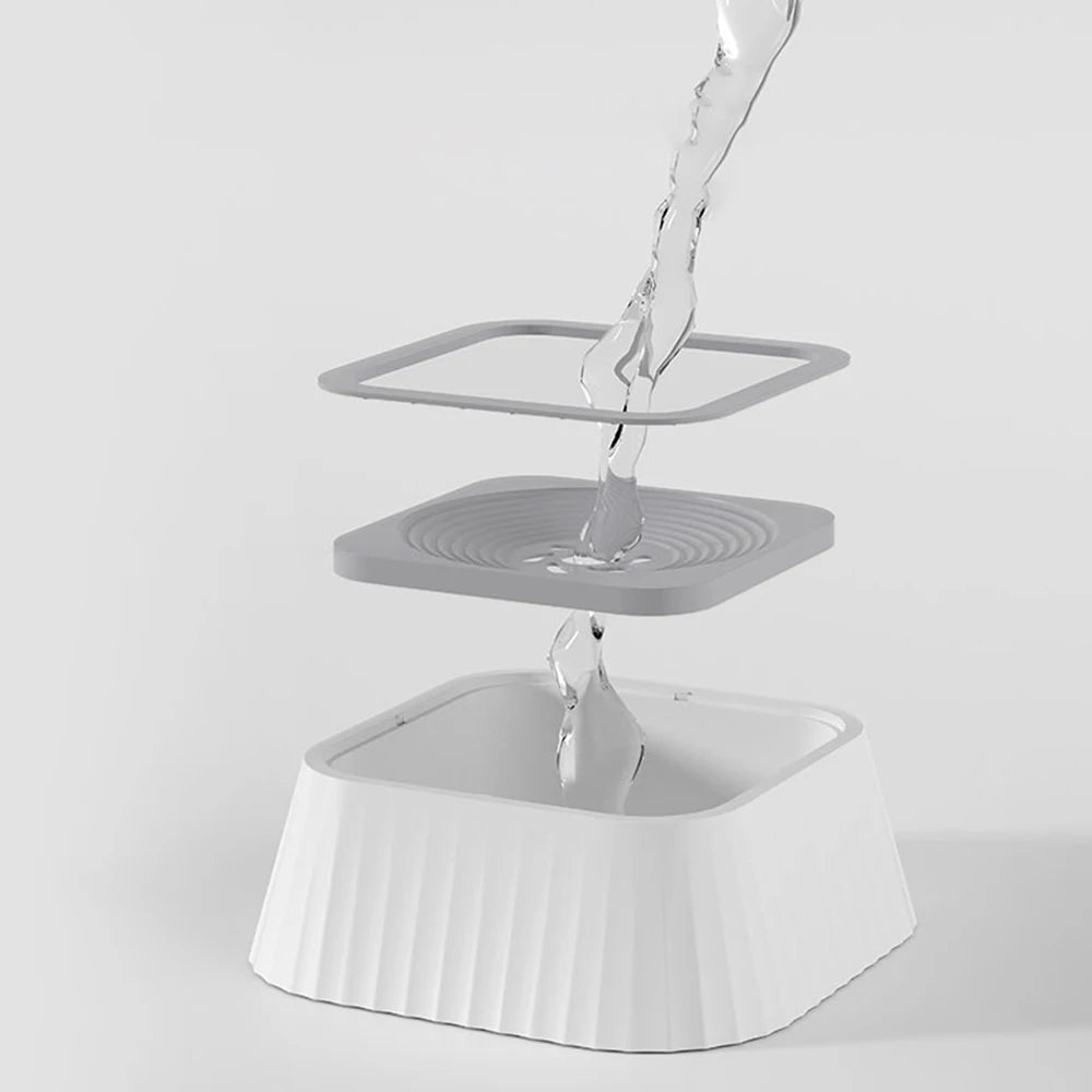 Floating Pet Drinking Bowl – Neck Protection & Non-Slip
